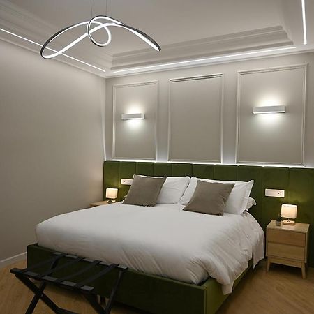 Mom Apartment Rooms&Suites チボリ エクステリア 写真