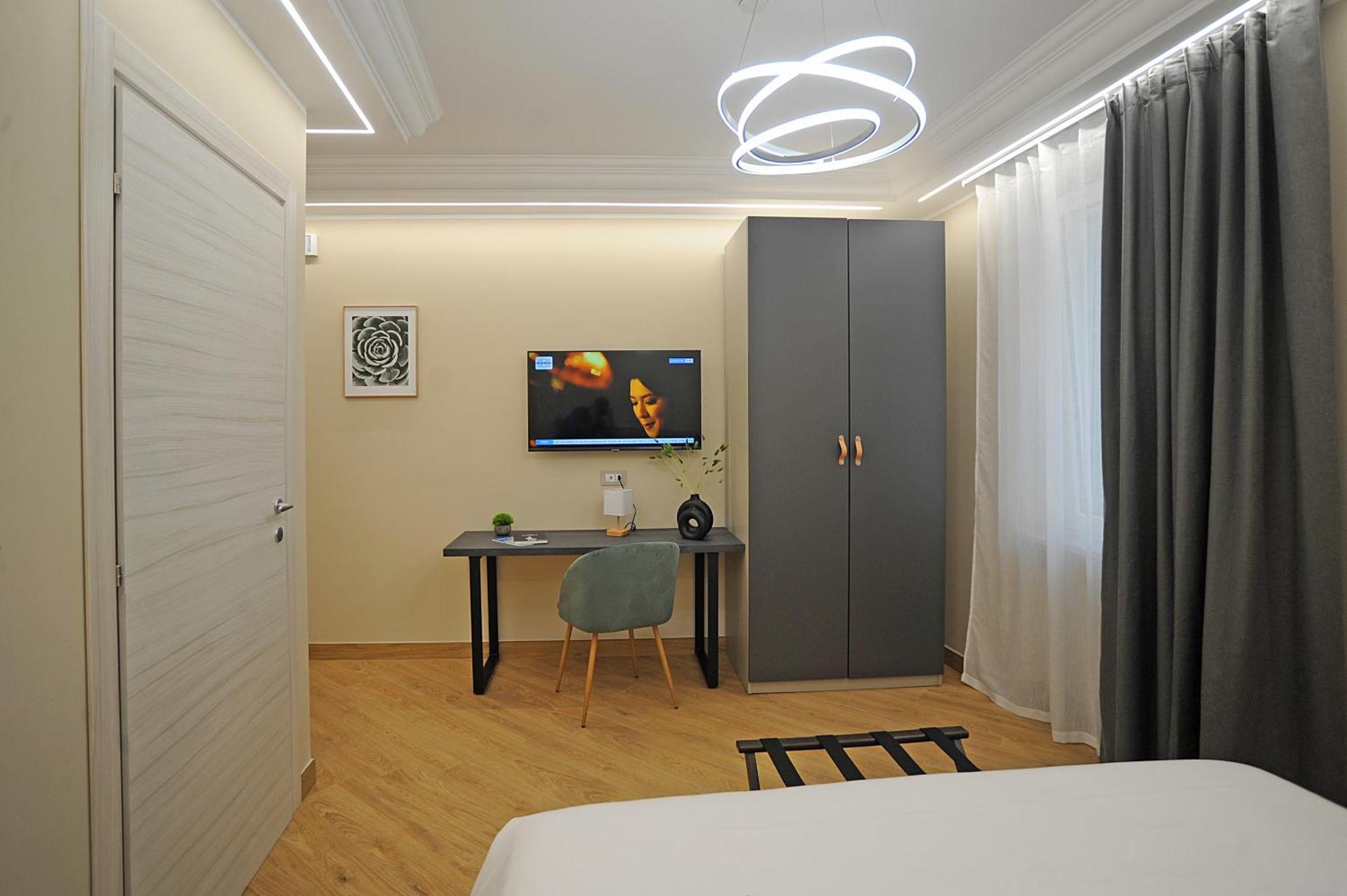 Mom Apartment Rooms&Suites チボリ エクステリア 写真