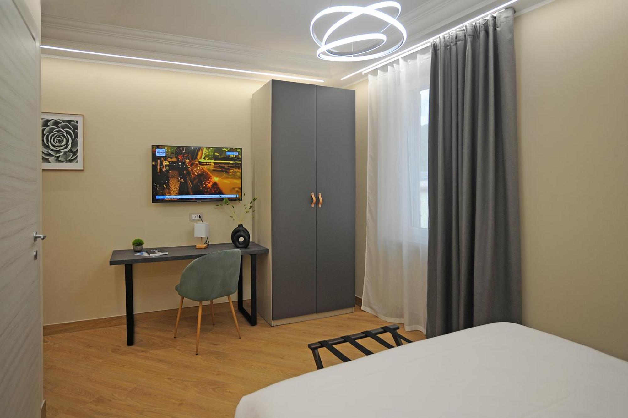 Mom Apartment Rooms&Suites チボリ エクステリア 写真