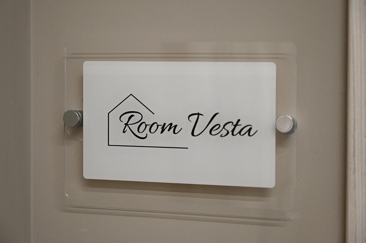 Mom Apartment Rooms&Suites チボリ エクステリア 写真