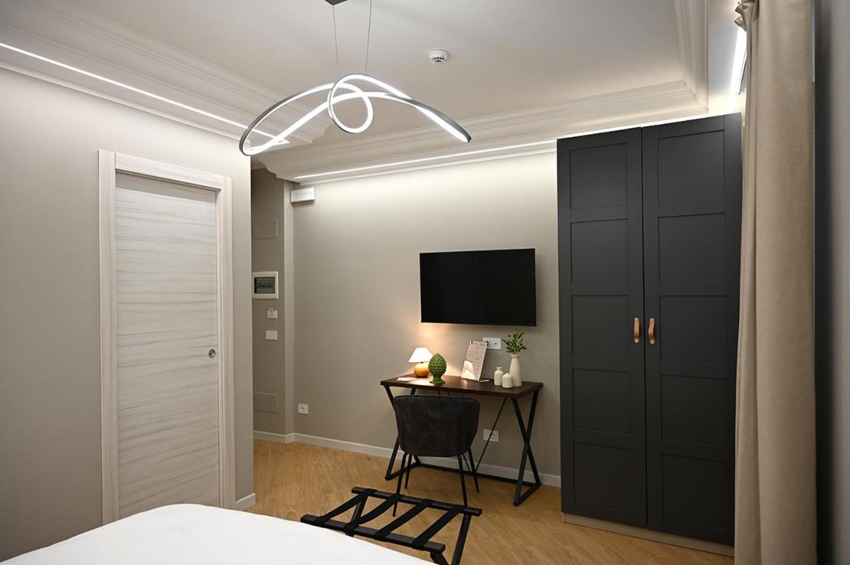 Mom Apartment Rooms&Suites チボリ エクステリア 写真