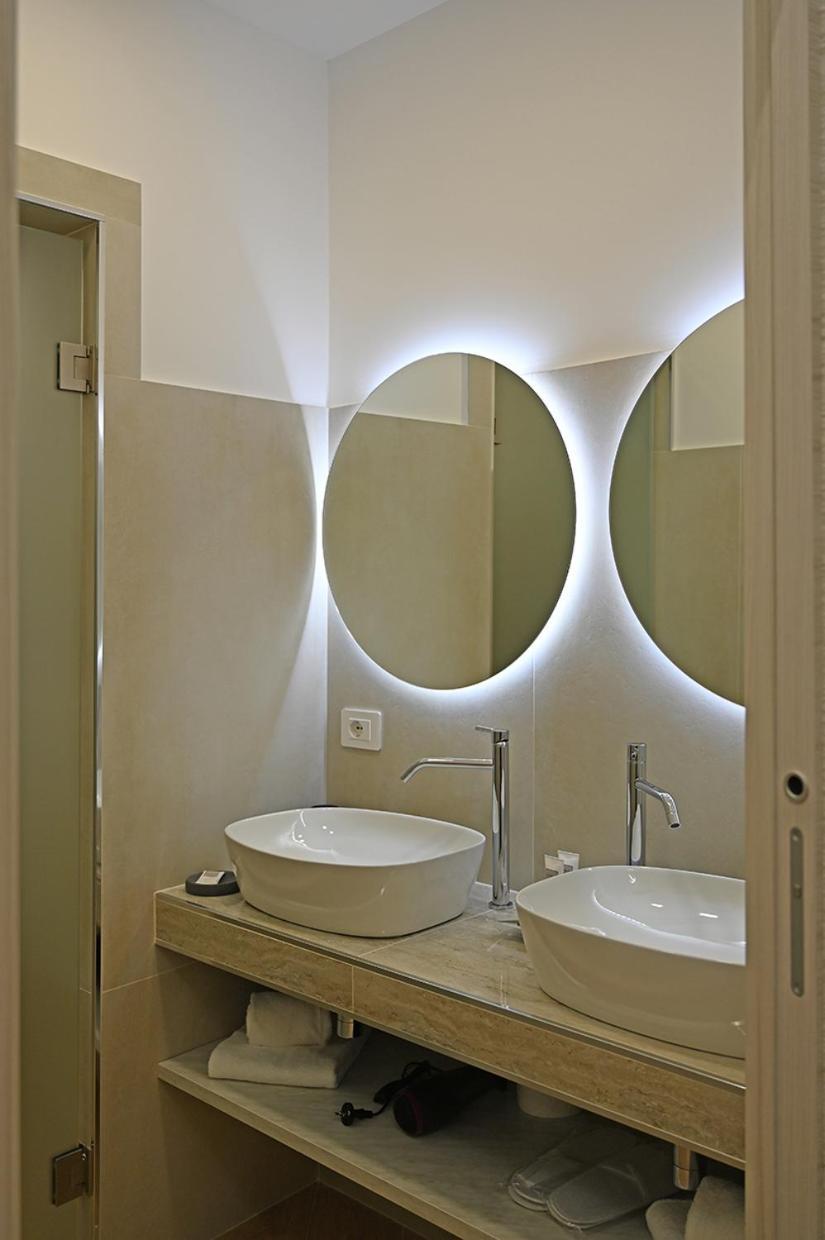 Mom Apartment Rooms&Suites チボリ エクステリア 写真
