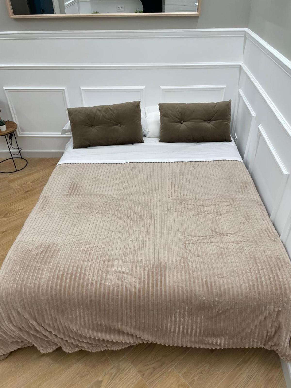 Mom Apartment Rooms&Suites チボリ エクステリア 写真